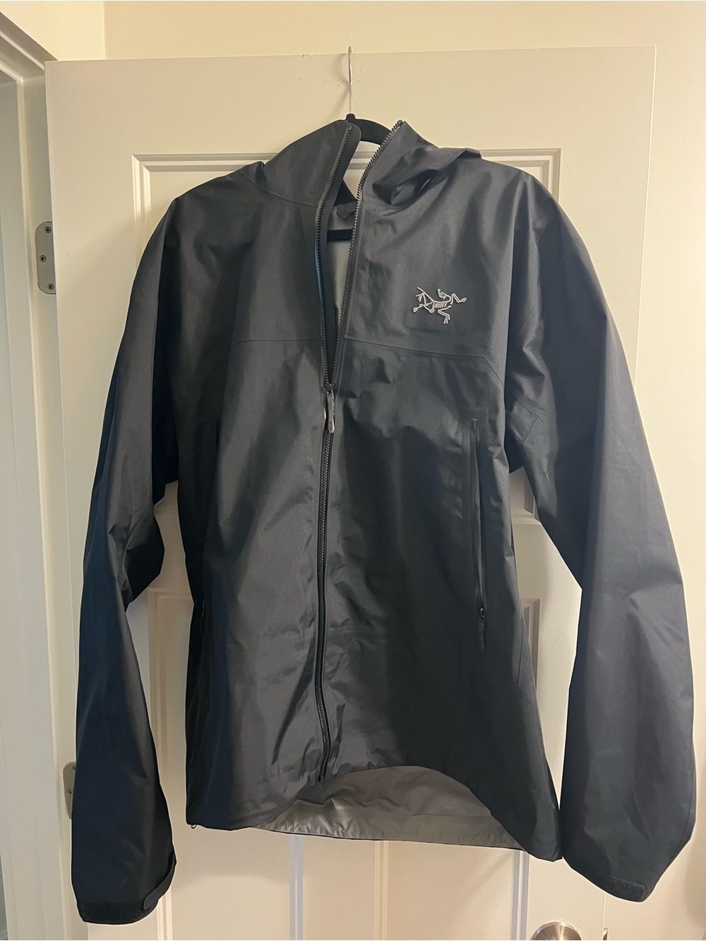 Arc'teryx Beta Black Hooded Waterproof Raincoat